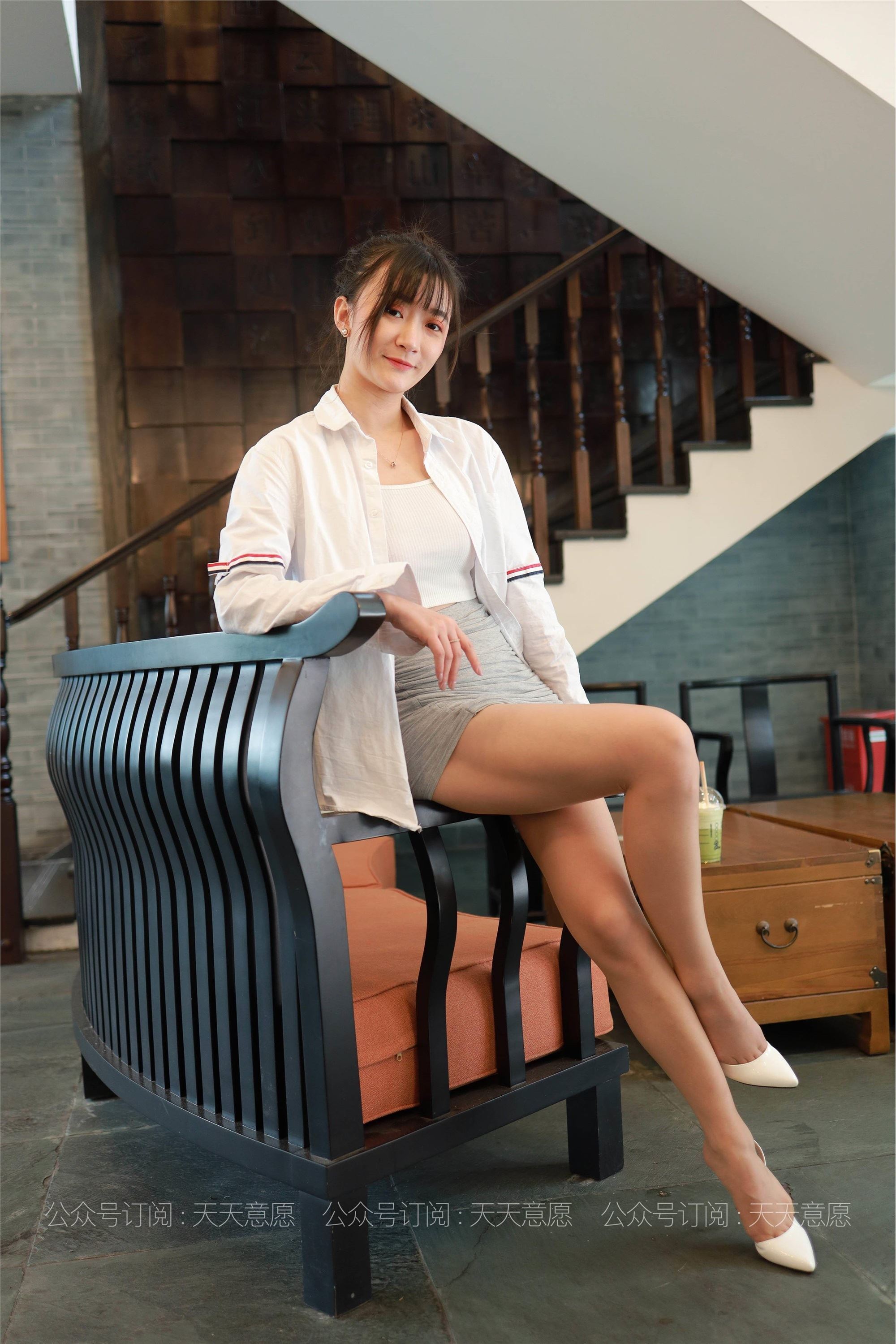 IESS异思趣向 - 模特：秋秋《性感包臀裙》